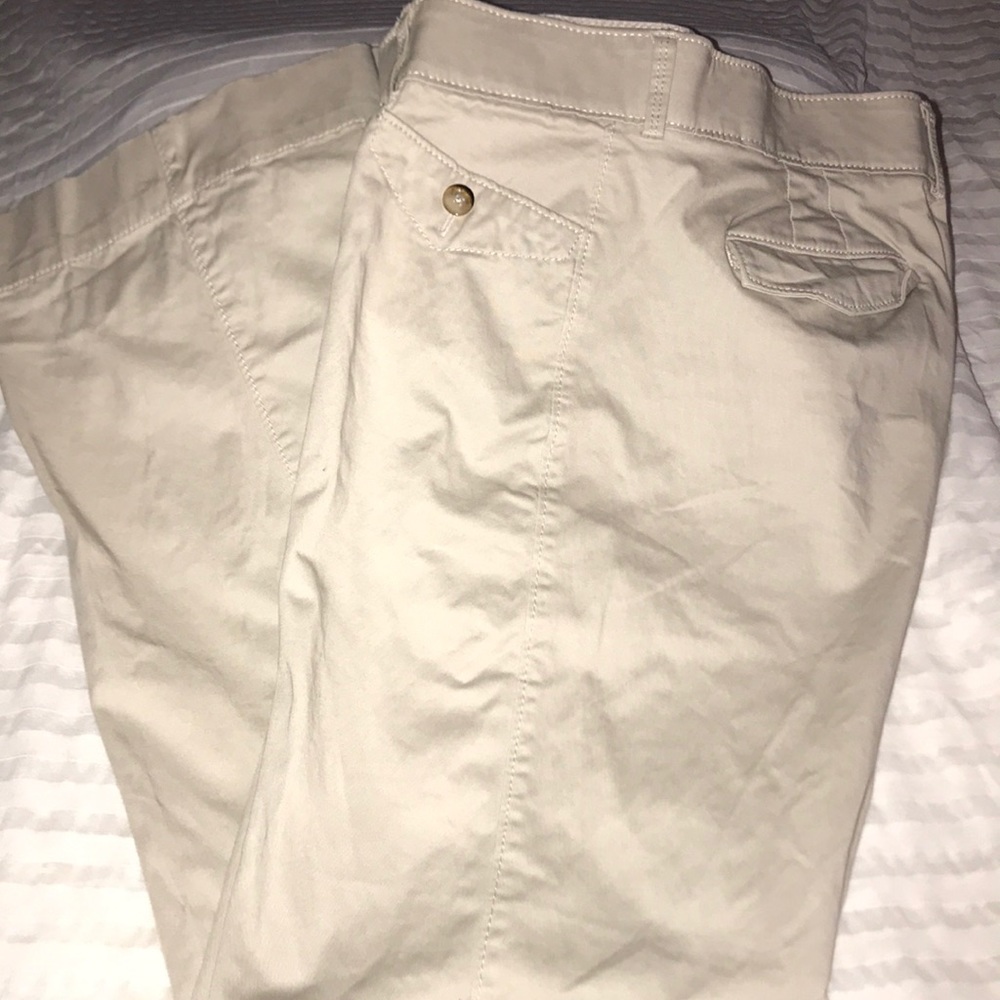 Nice pair of Dockers Kaki pants